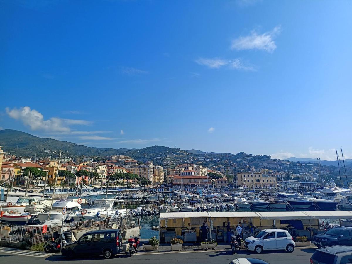 Kadevi Sanremo -Garage Privato, Biciclette- Appartement Buitenkant foto